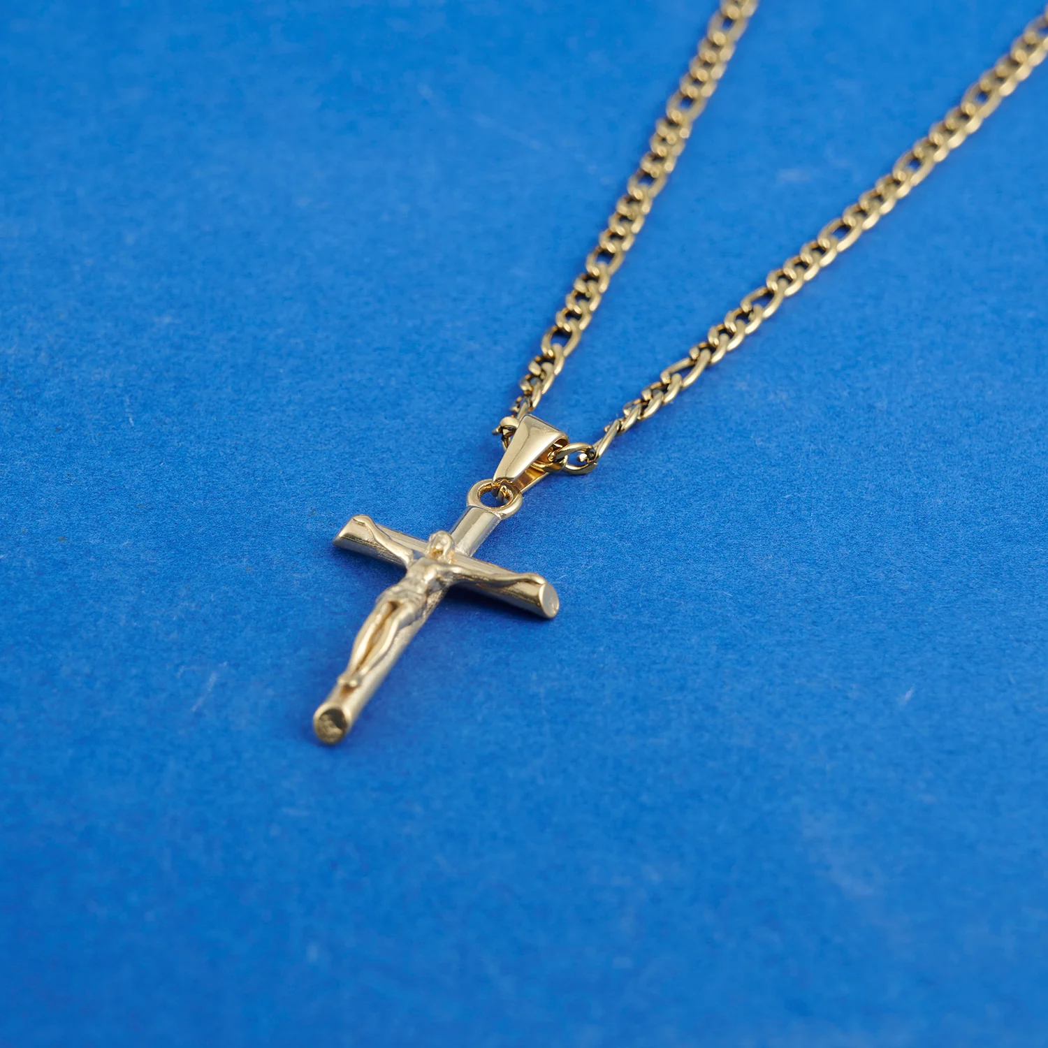 Gold Crucifix Necklace, Onyx Ring and Figaro Bracelet - Image 3