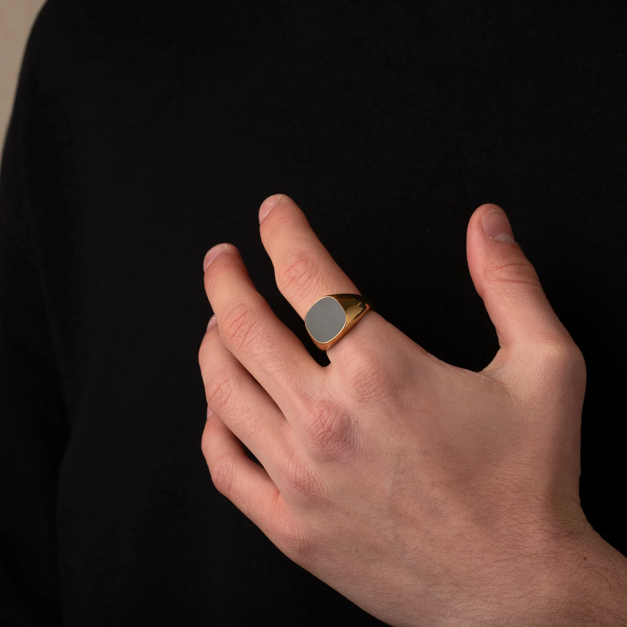 Gold Onyx Stone 20MM Signet Ring - Image 5