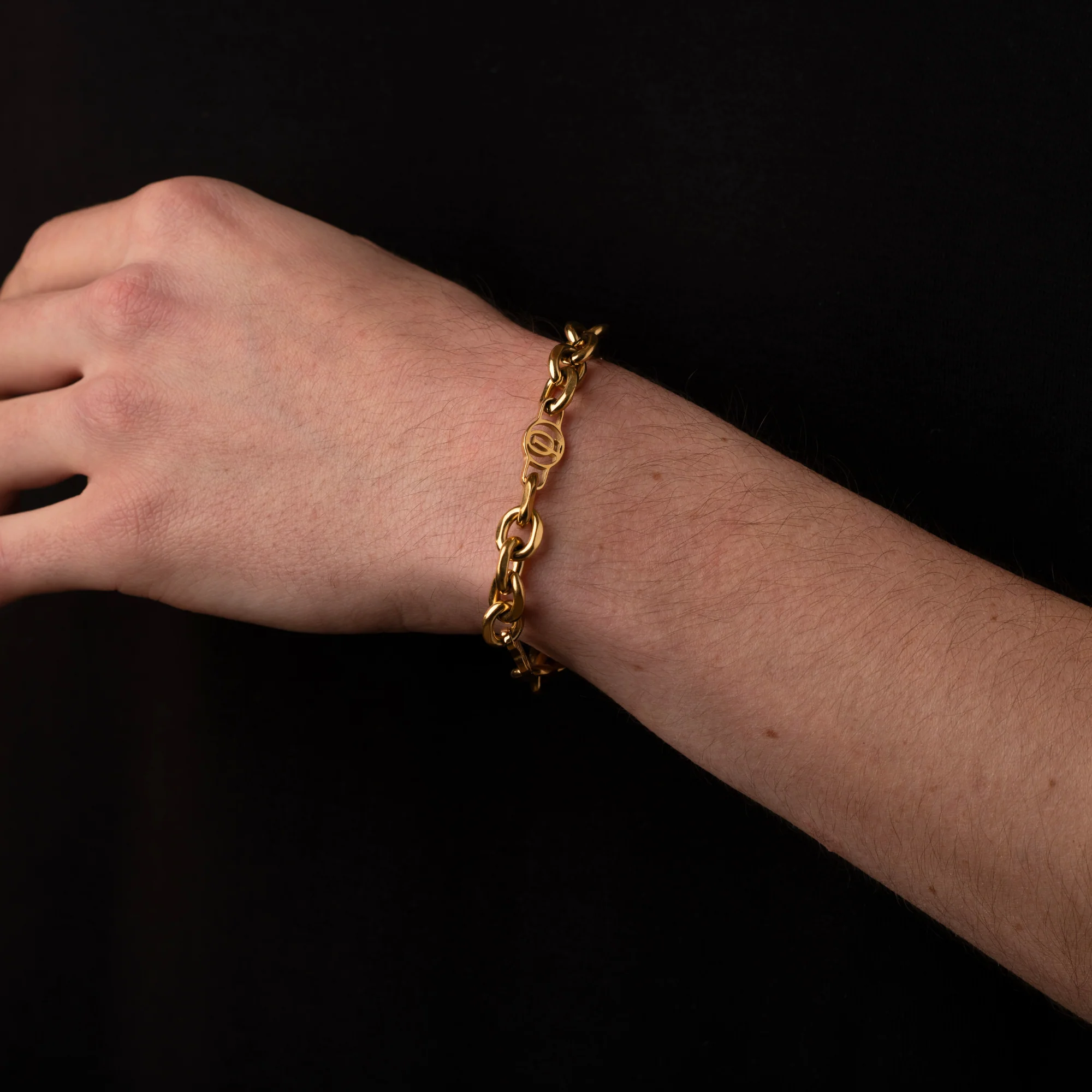 Outrage London Gold Link Bracelet - Image 5