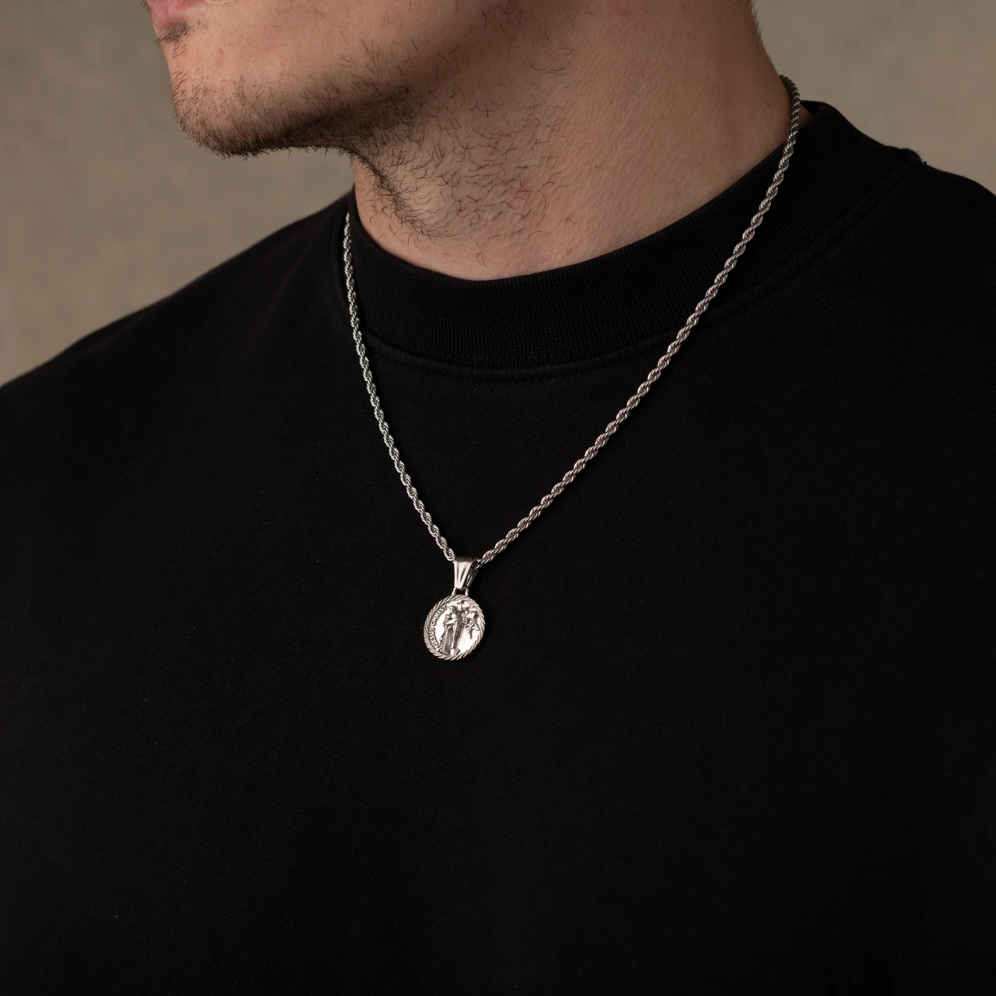 Silver Jesus Christ Necklace Pendant - Image 3