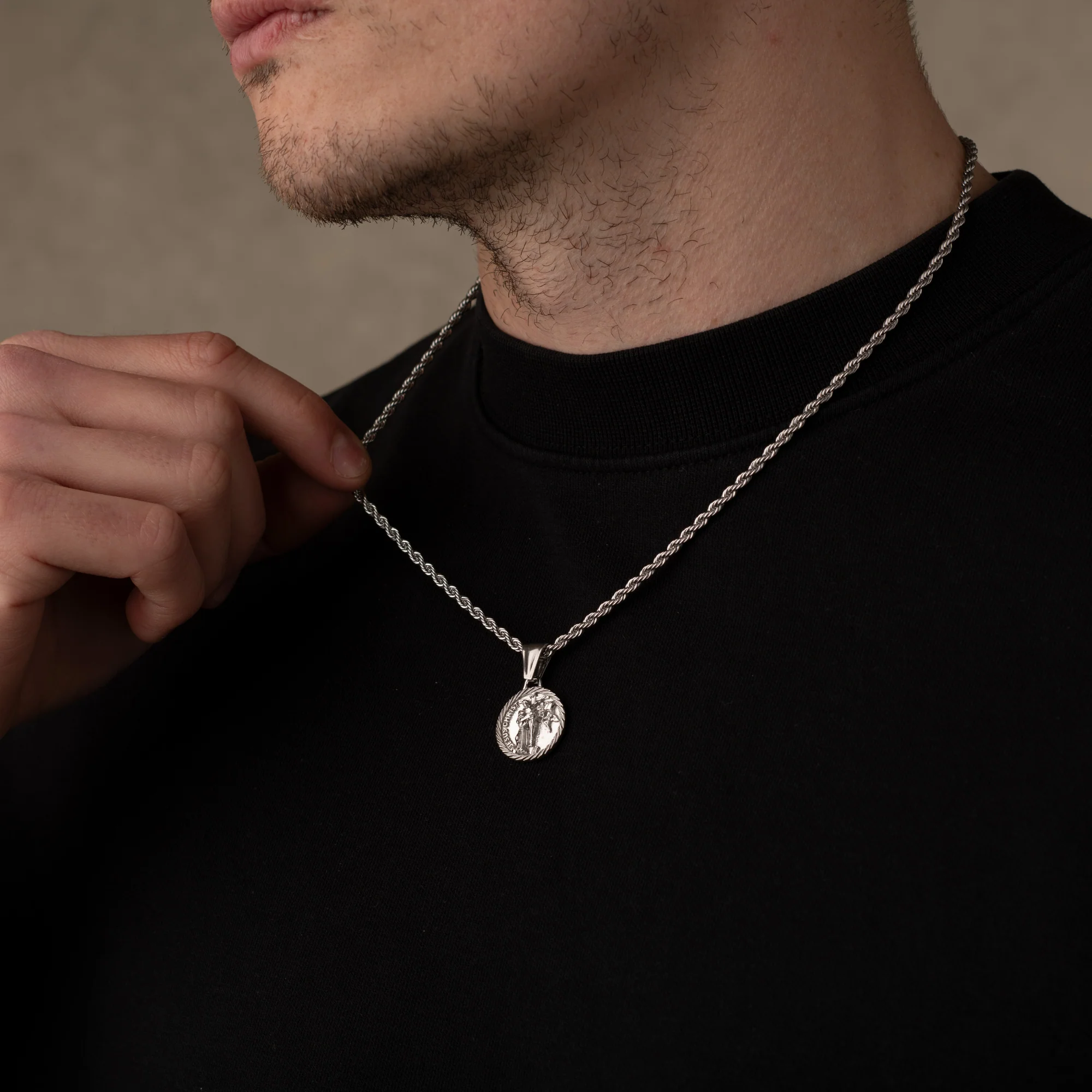 Silver Jesus Christ Necklace Pendant - Image 5