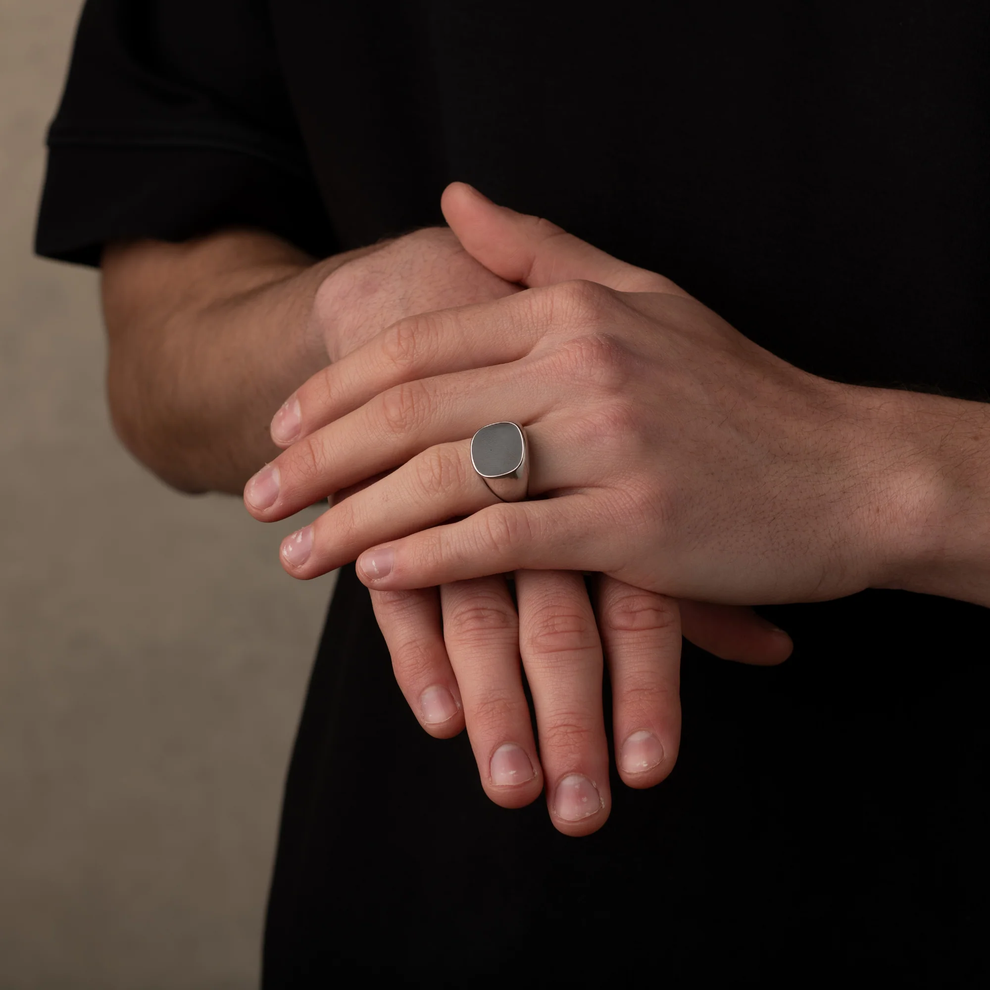 Silver Onyx Stone 20MM Signet Ring - Image 4