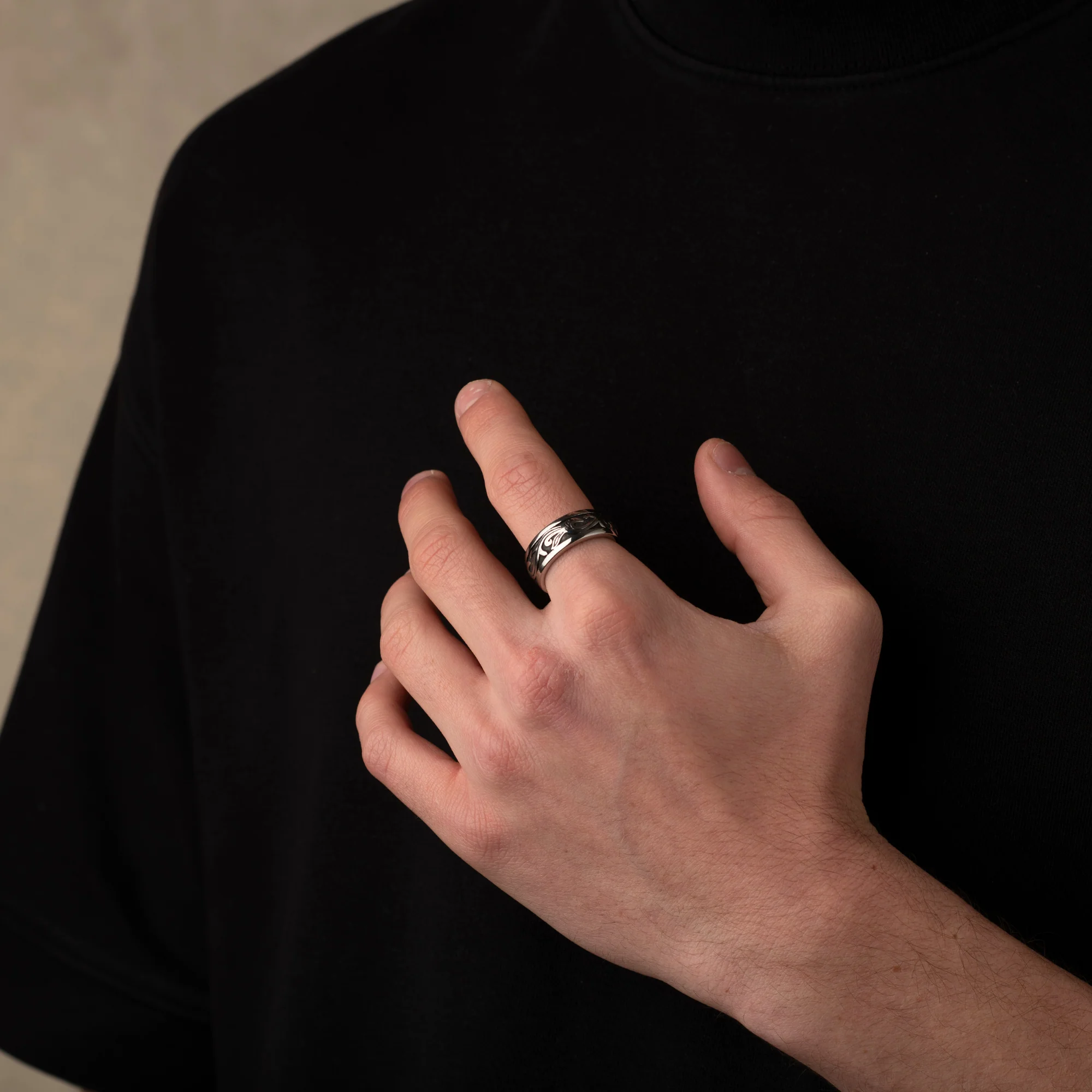 Silver Plant Band Ring - Image 4